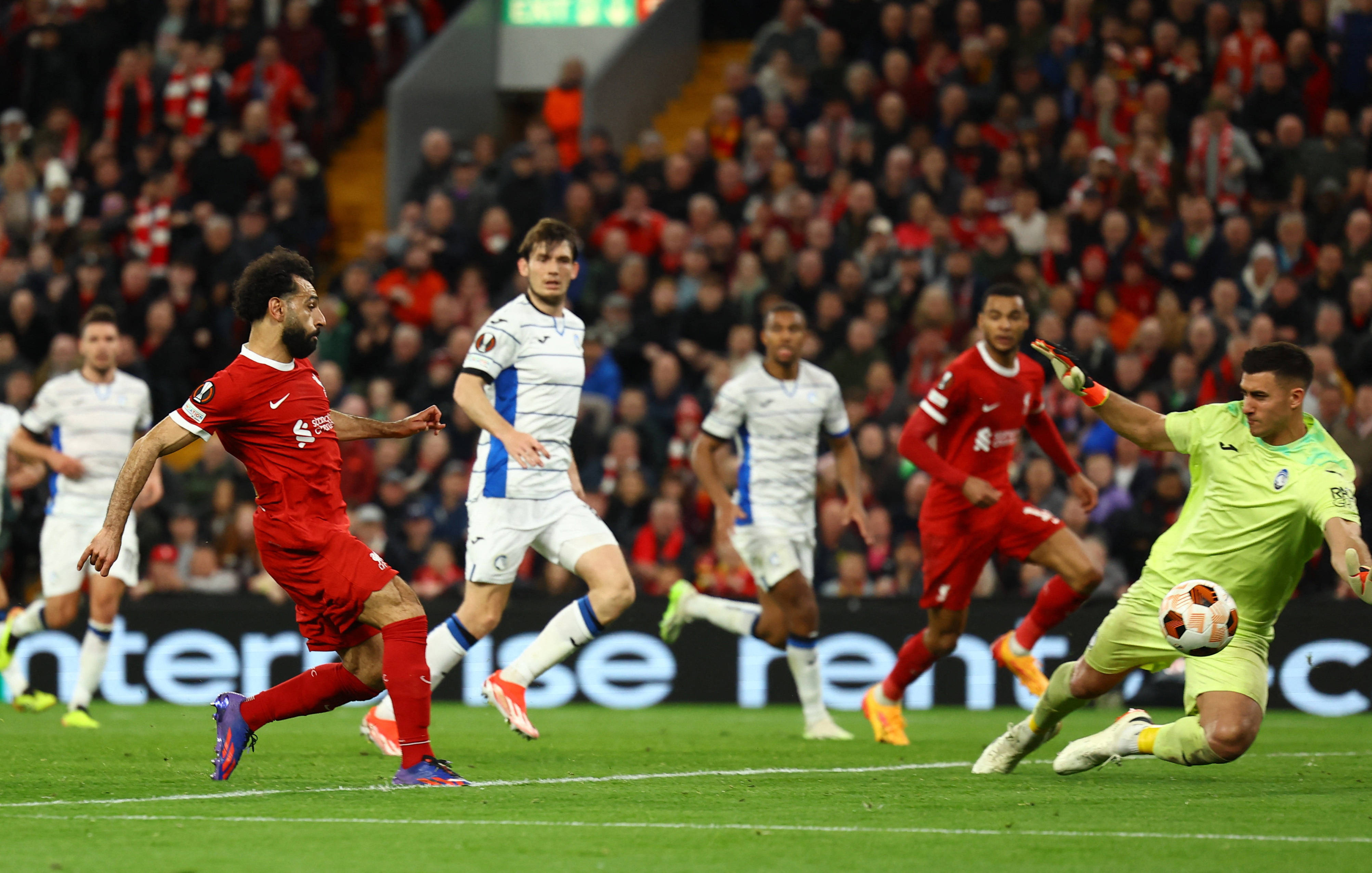 亚博体育-关于美国队观众热烈欢呼！，内马尔迎来二十赛季出色发挥比赛高潮迭起的信息-亚博体育