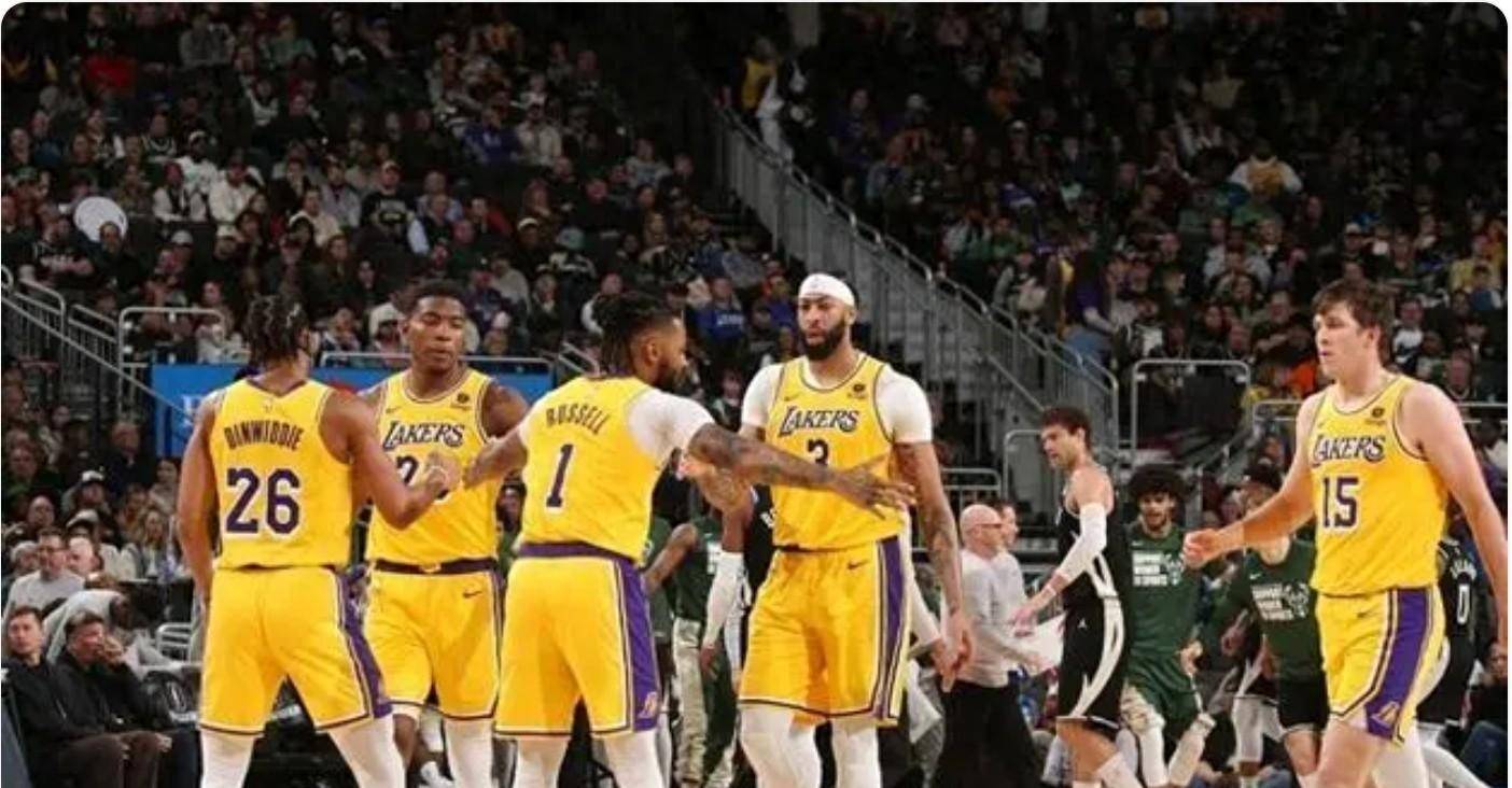 亚博-字母哥迎来十二赛季出色发挥，湖人观众热烈欢呼！比赛高潮迭起的简单介绍-亚博