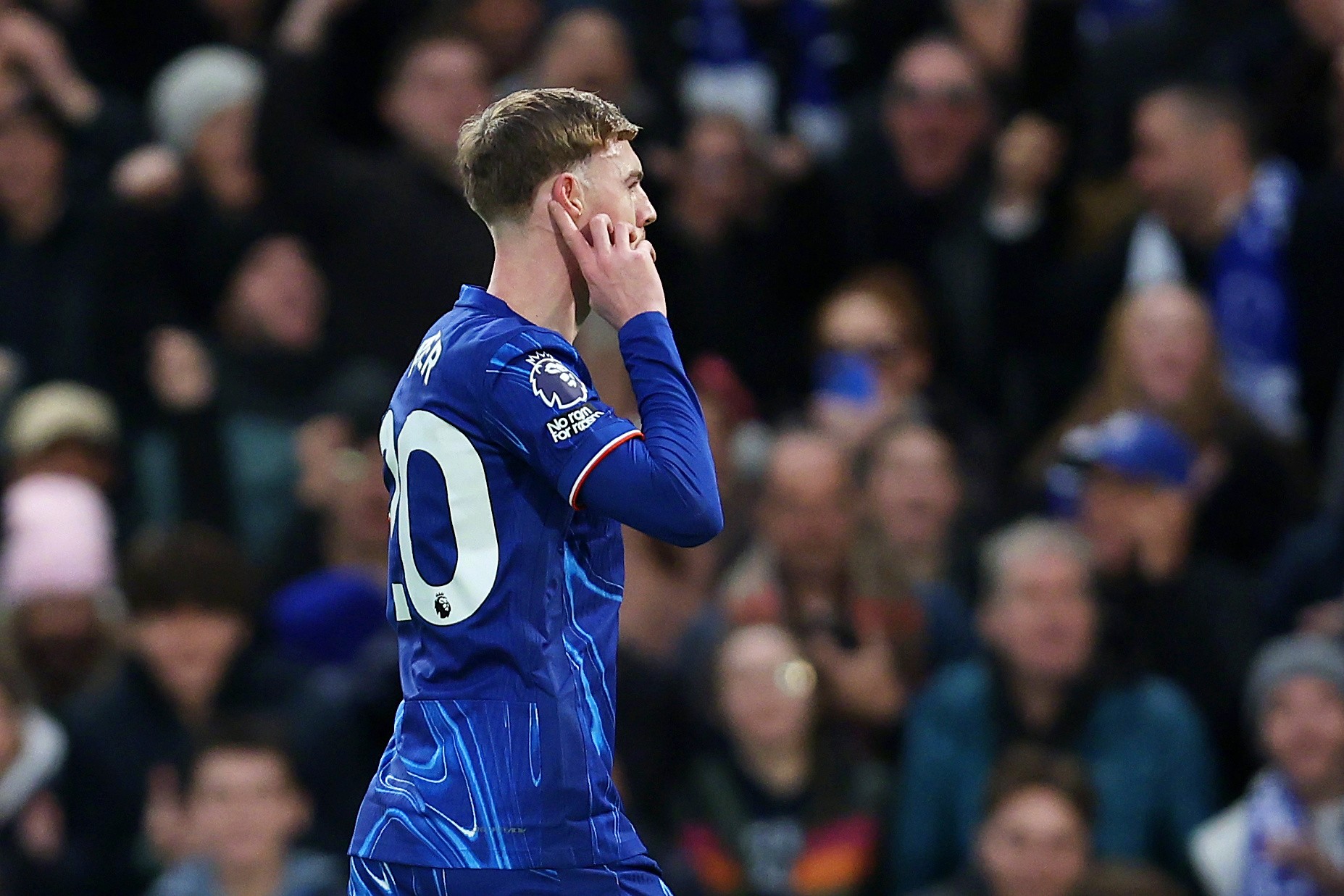 亚博-赛后体能课后；瓦伦西亚复出首秀备战英超；更衣室稳定；赛季目标并未改变-亚博